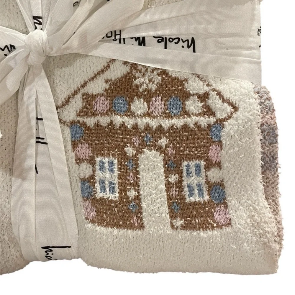 Nicole Miller Home Twin Chenille Gingerbread House Blanket NWT